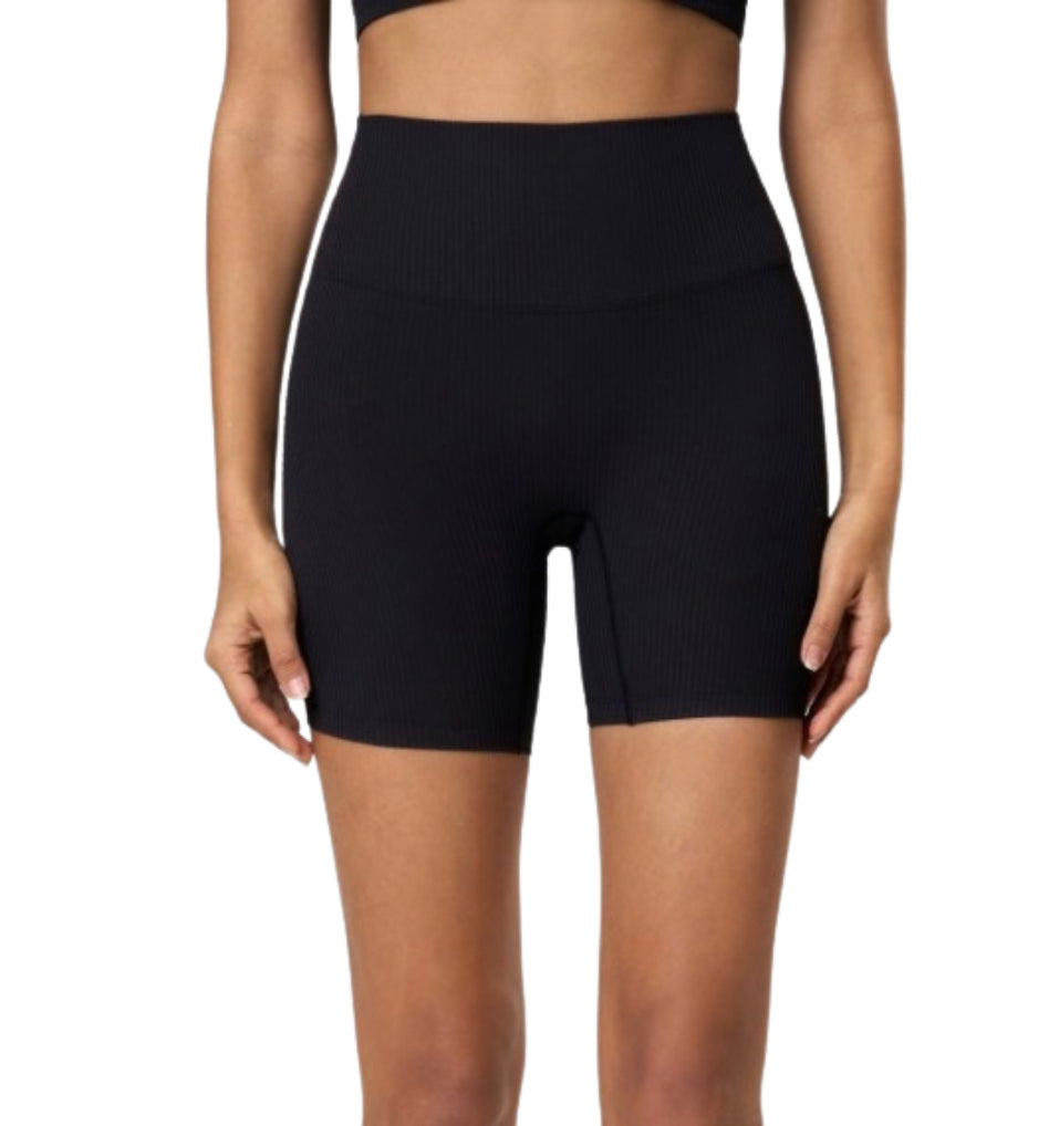 The Freya Mid-Shorts